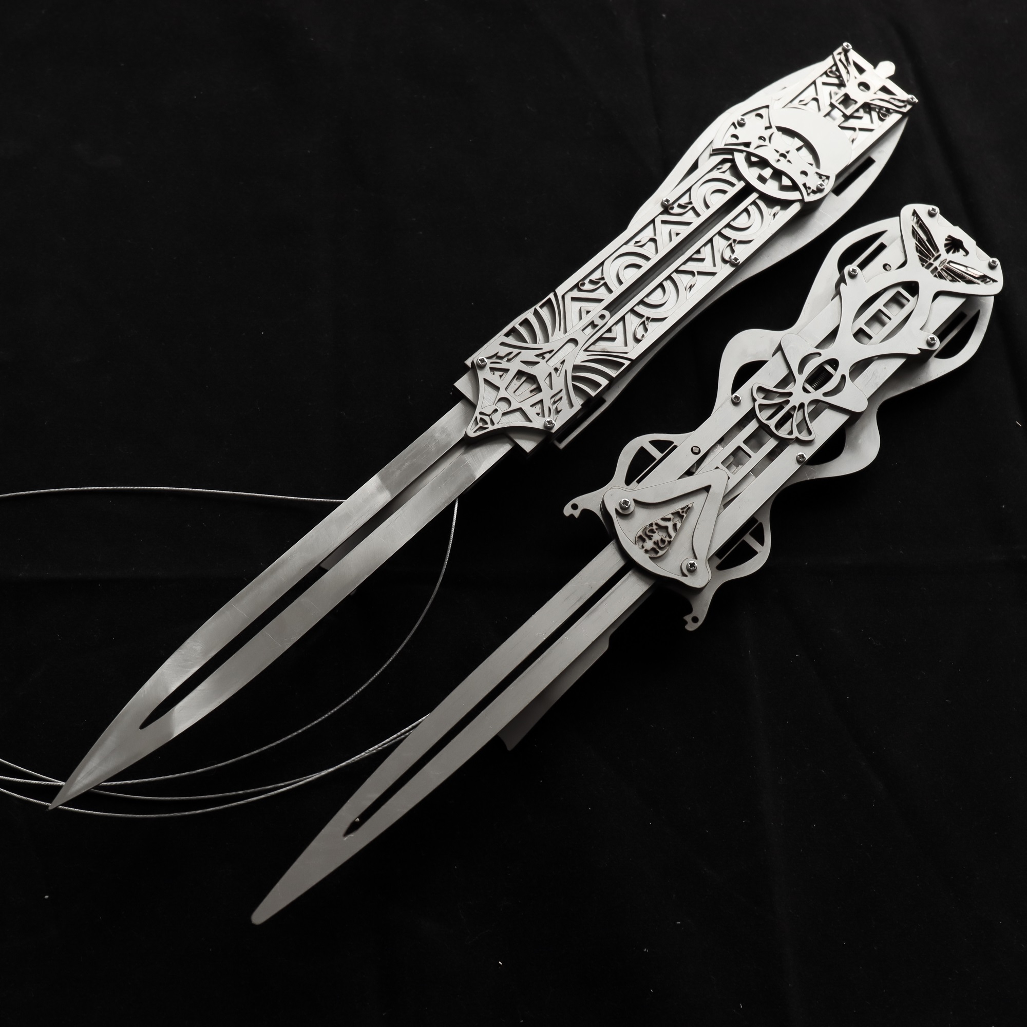 Aguilar Hidden Blade and Altair Brotherhood Hidden Blade Combinational sales