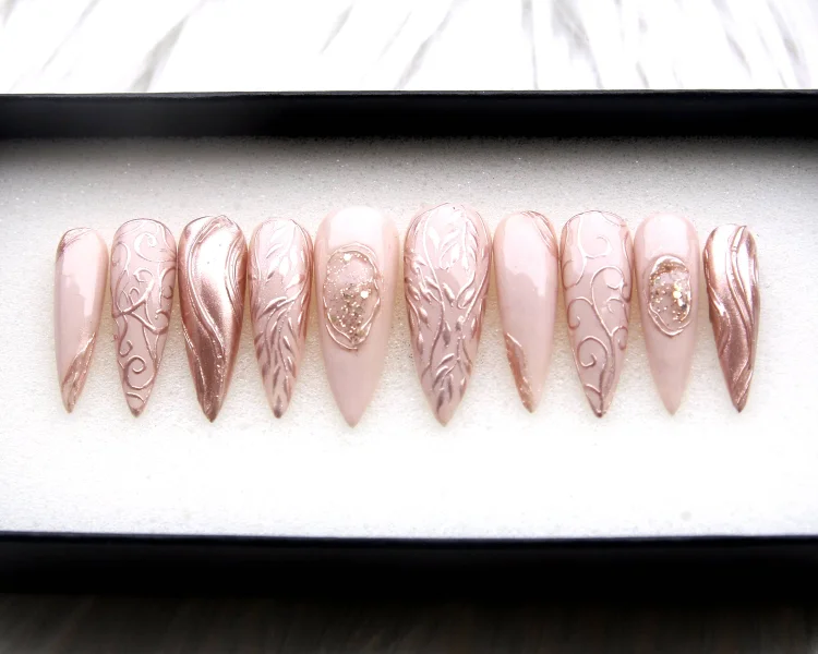 Metallic Laurel Leaves Press On Nails