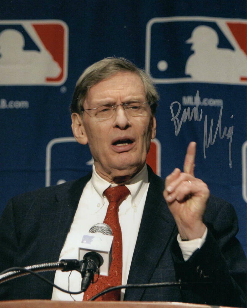 BUD SELIG SIGNED AUTOGRAPH 8x10 Photo Poster painting - FORMER COMMISSIONER OF BASEBALL, HOF