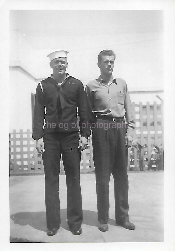 US NAVY SAILOR Vintage FOUND Photo Poster paintingGRAPH bwOriginal Snapshot 010 1