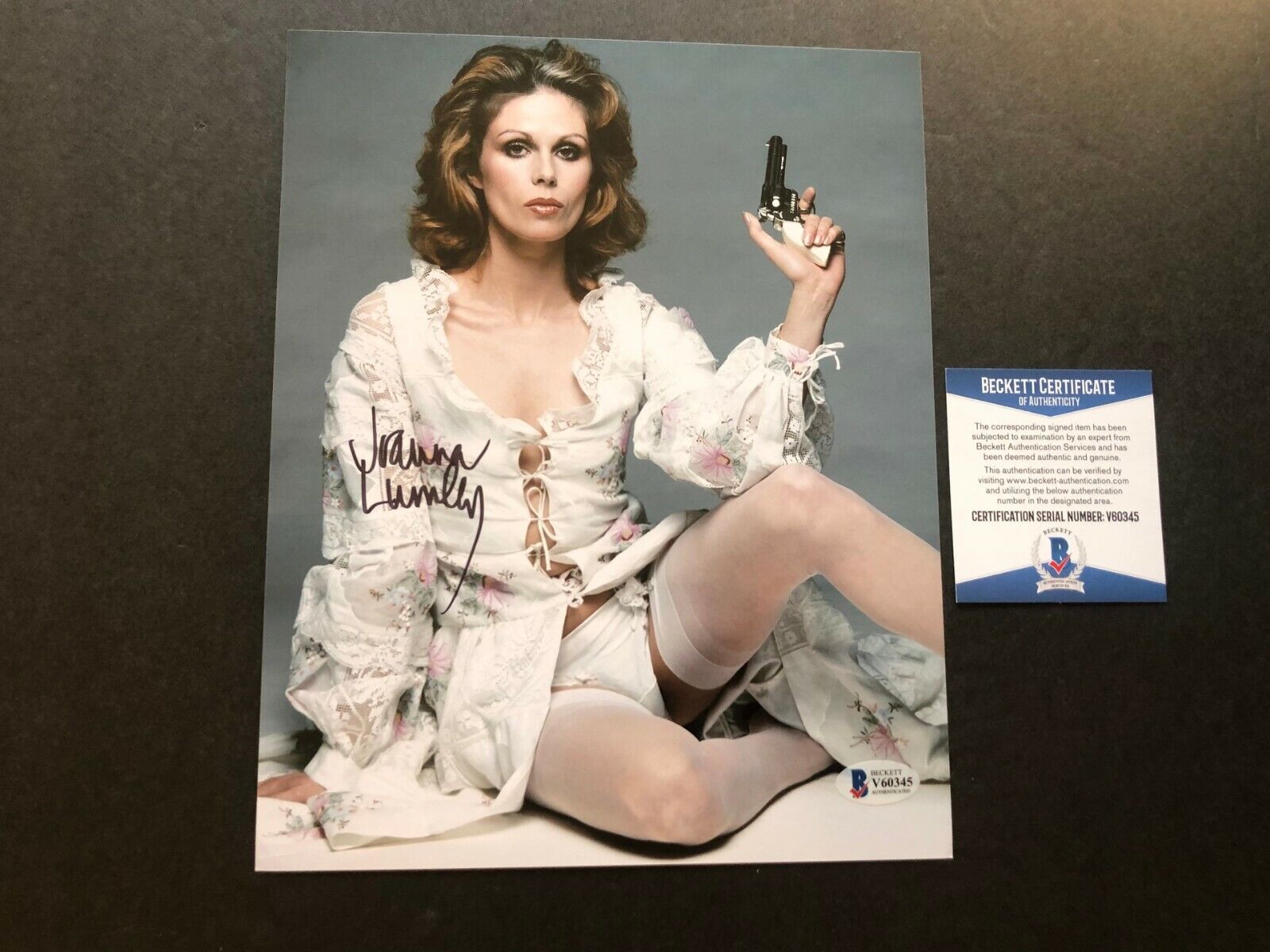 Joanna Lumley Hot! signed autographed classic sexy 8x10 Photo Poster painting Beckett BAS coa