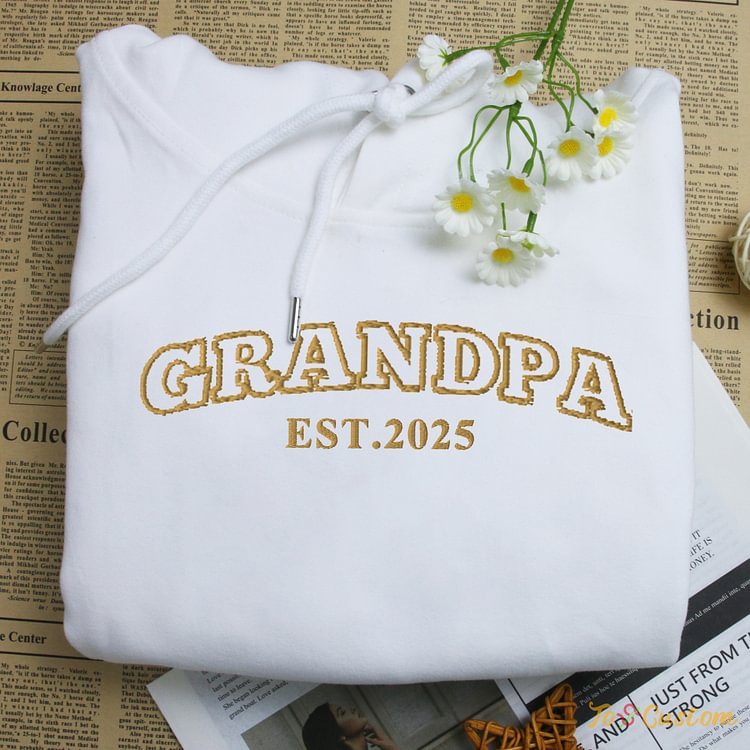 TOSCUSTOM™ Custom Est 2025 Embroidered Sweatshirts for Grandpa Fathers Day Gifts