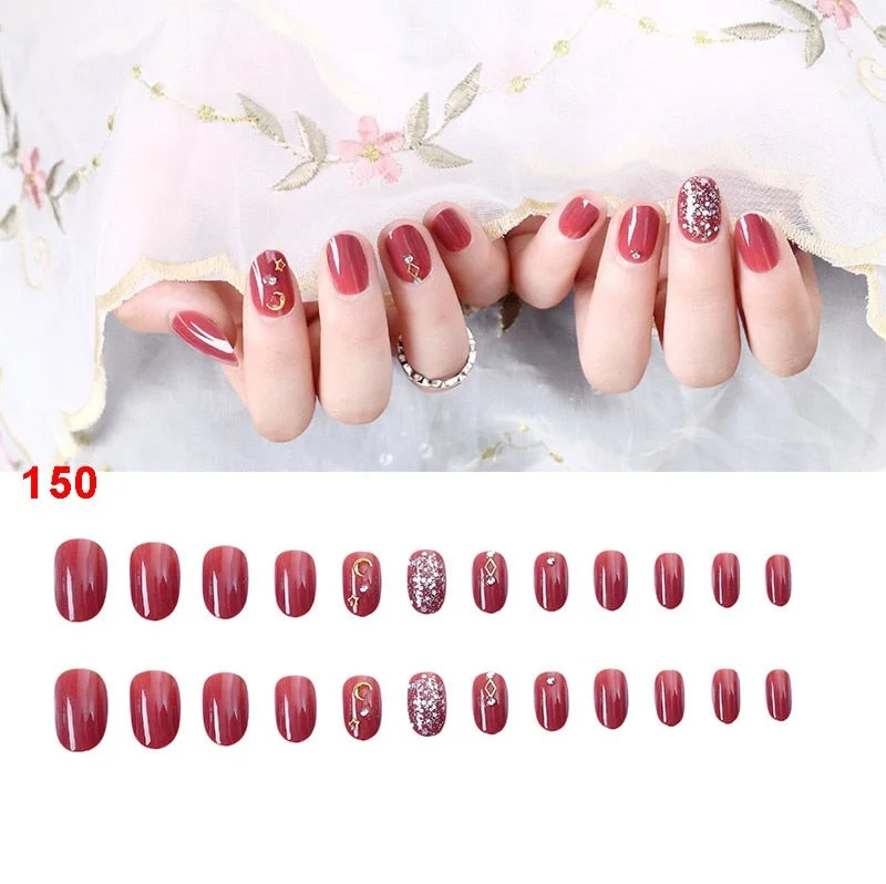 24Pcs Fake Fingernails Full Cover Short Round Press on Nails Dripping Shape Heart Pendant Nail Tips Wearable Fake Art with Glue-Nail Inspo