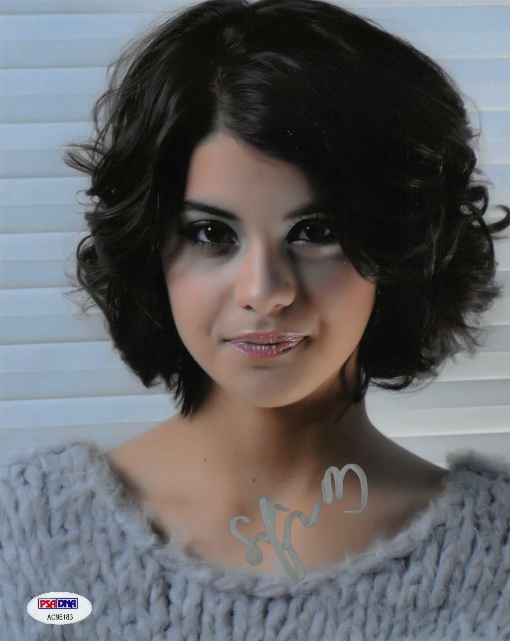 Sofia Black D'elia Signed Authentic Autographed 8x10 Photo Poster painting PSA/DNA #AC95183