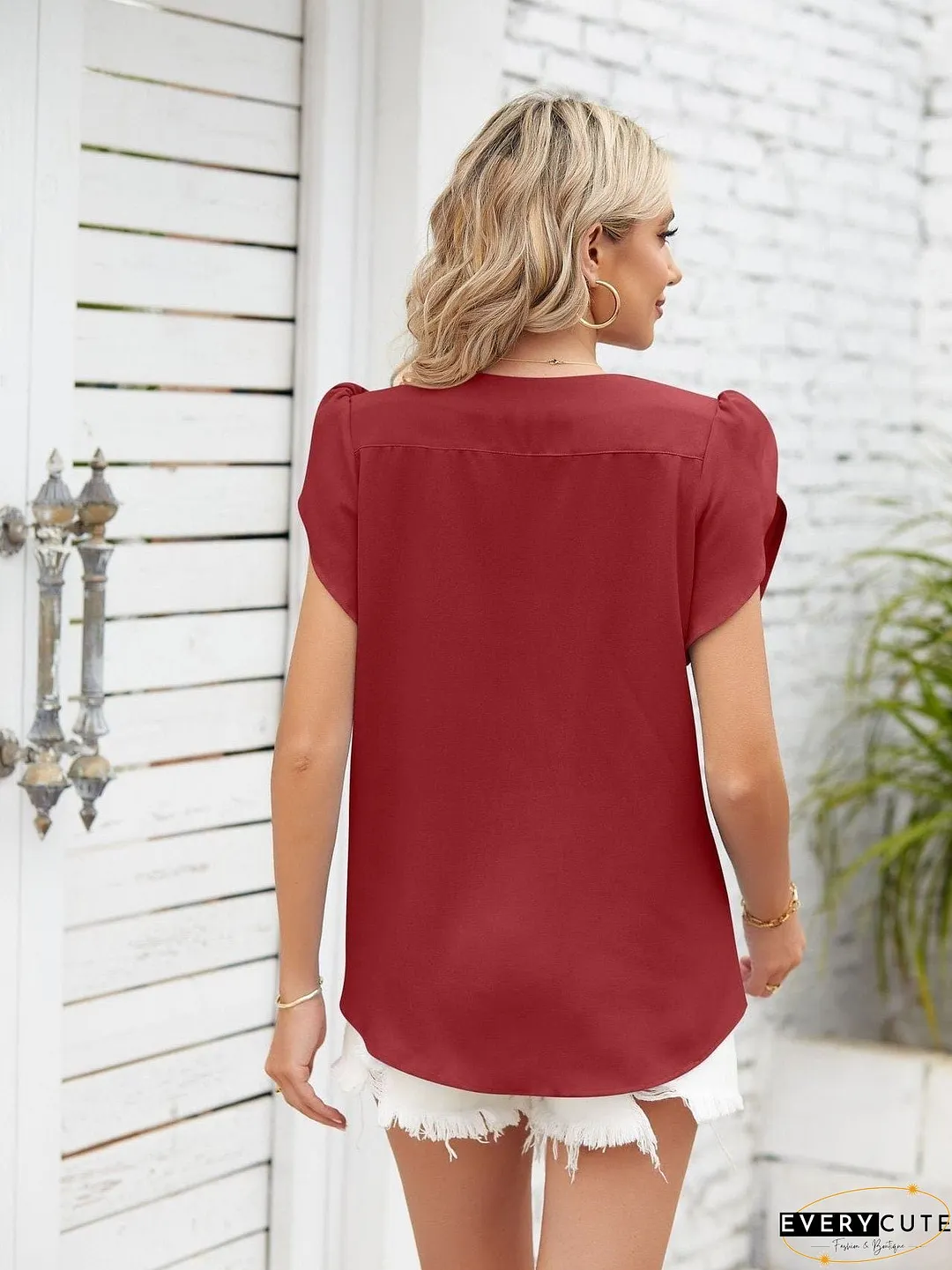 Loose-Fitting Short Sleeve Mock Neck Top