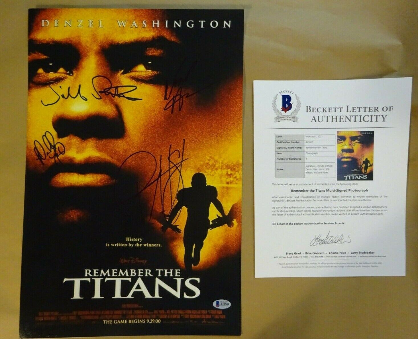 Signed REMEMBER THE TITANS Autographed 12x18 Photo Poster painting PATTON, HURST +2 BECKETT COA