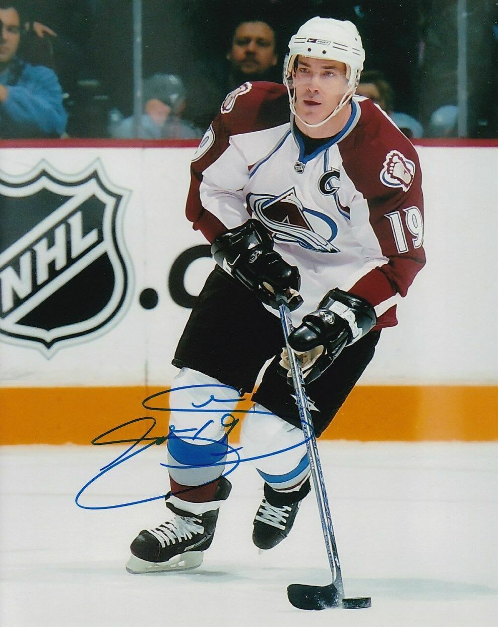 Joe Sakic Autographed Signed 8x10 Photo Poster painting ( Avalanche HOF ) REPRINT