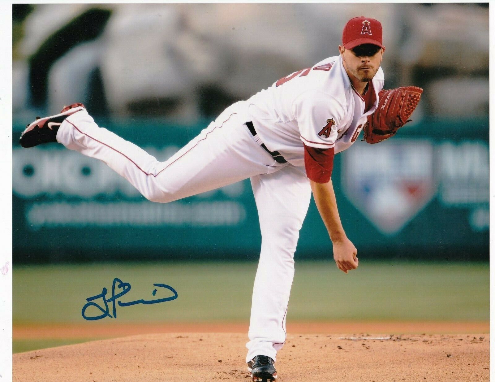 JOEL PINEIRO ANAHEIM ANGELS ACTION SIGNED 8x10