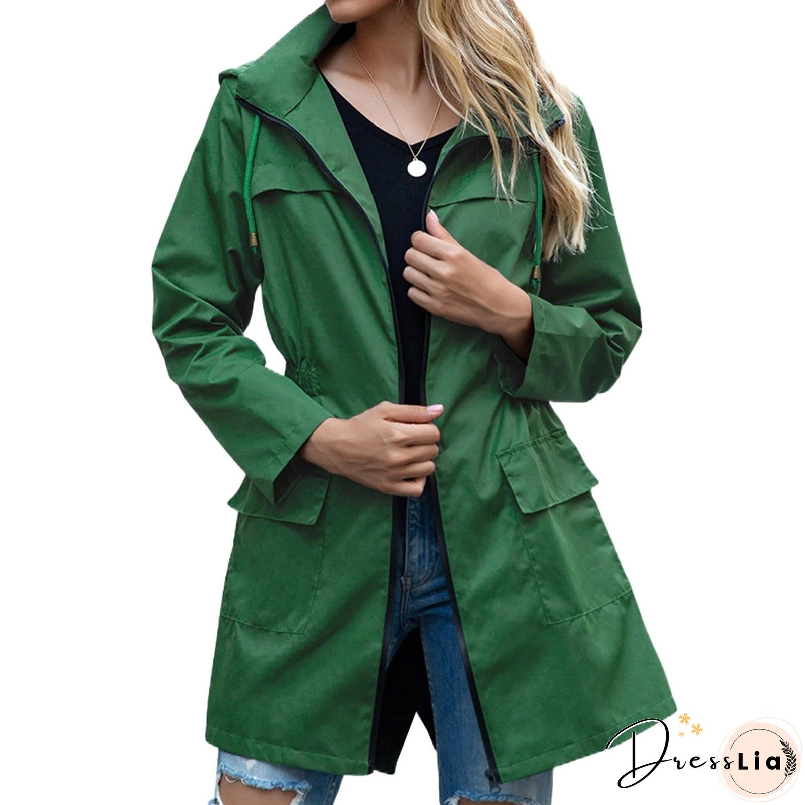 Fashionable and Minimalist winter garment