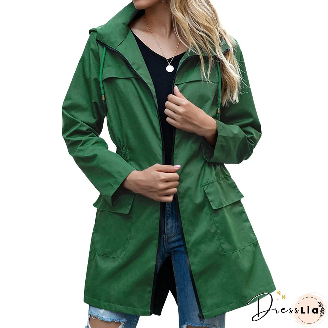 Fashionable and Minimalist winter garment