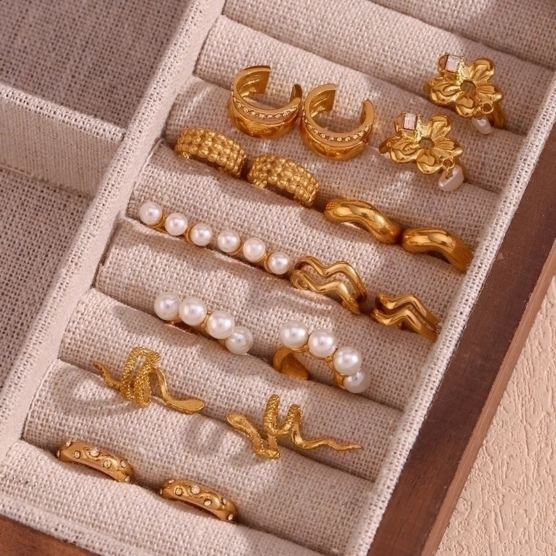 1 Pair Vintage Style Minimalist Classic Style C Shape Flower Snake Plating Inlay Stainless Steel Pearl Zircon 18k Gold Plated Ear Cuffs