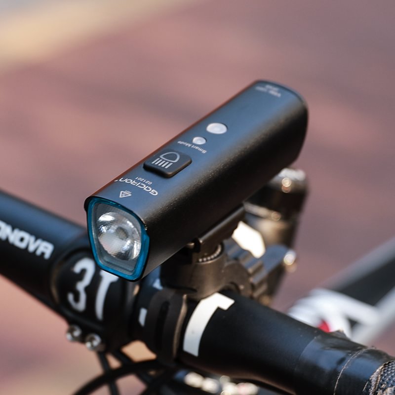 smart 700 lumen bike light