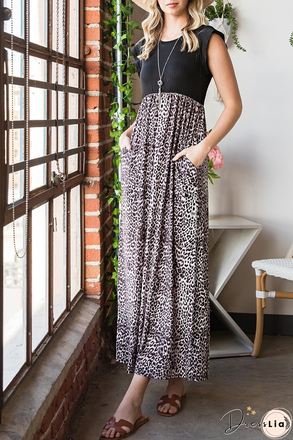 Leopard Print Round Neck Maxi Dress with Pockets