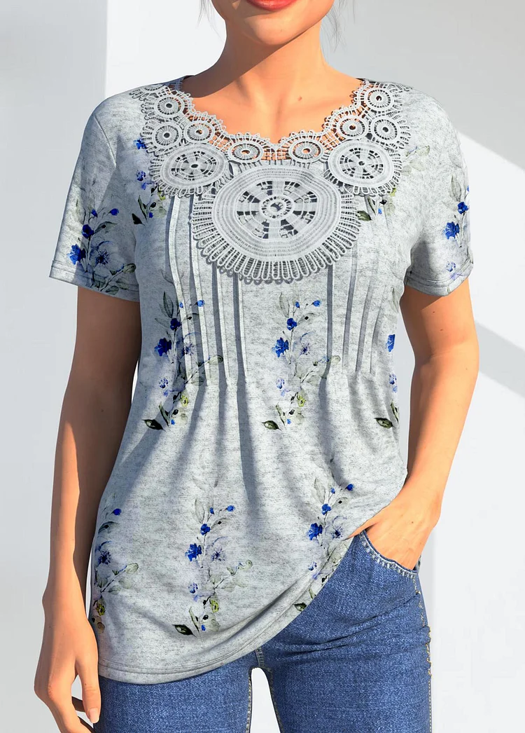 Plus Size Lace Stitching Floral Print Crinkle Chest T Shirt