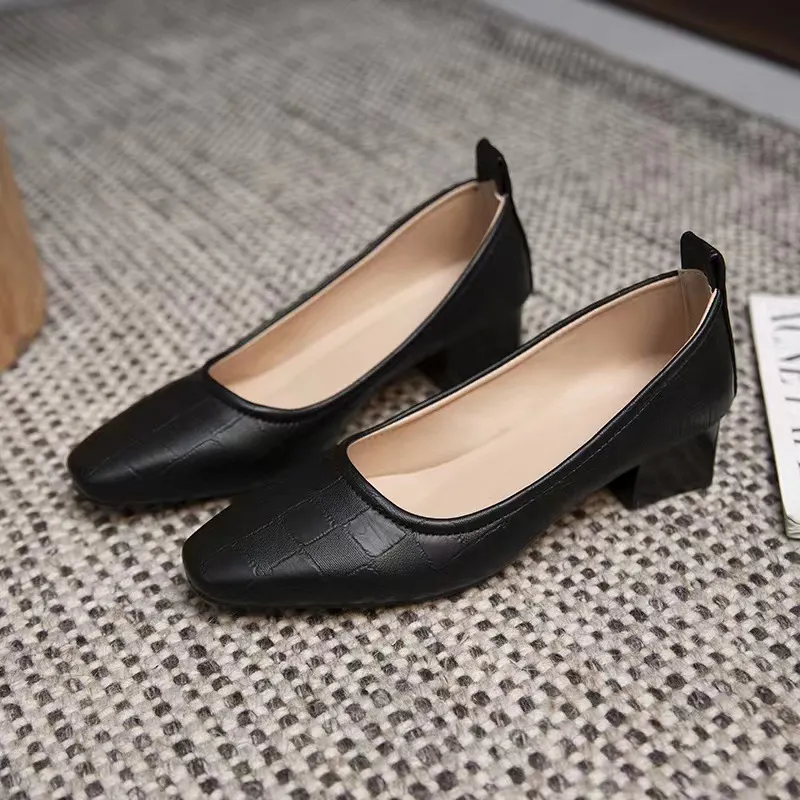 Breakj Breakj Spring And Summer New Small Heels Simple Lady Temperament Soft Leather Do Not Sharpen The Tip Of The Single Shoe Low Heel High Heels
