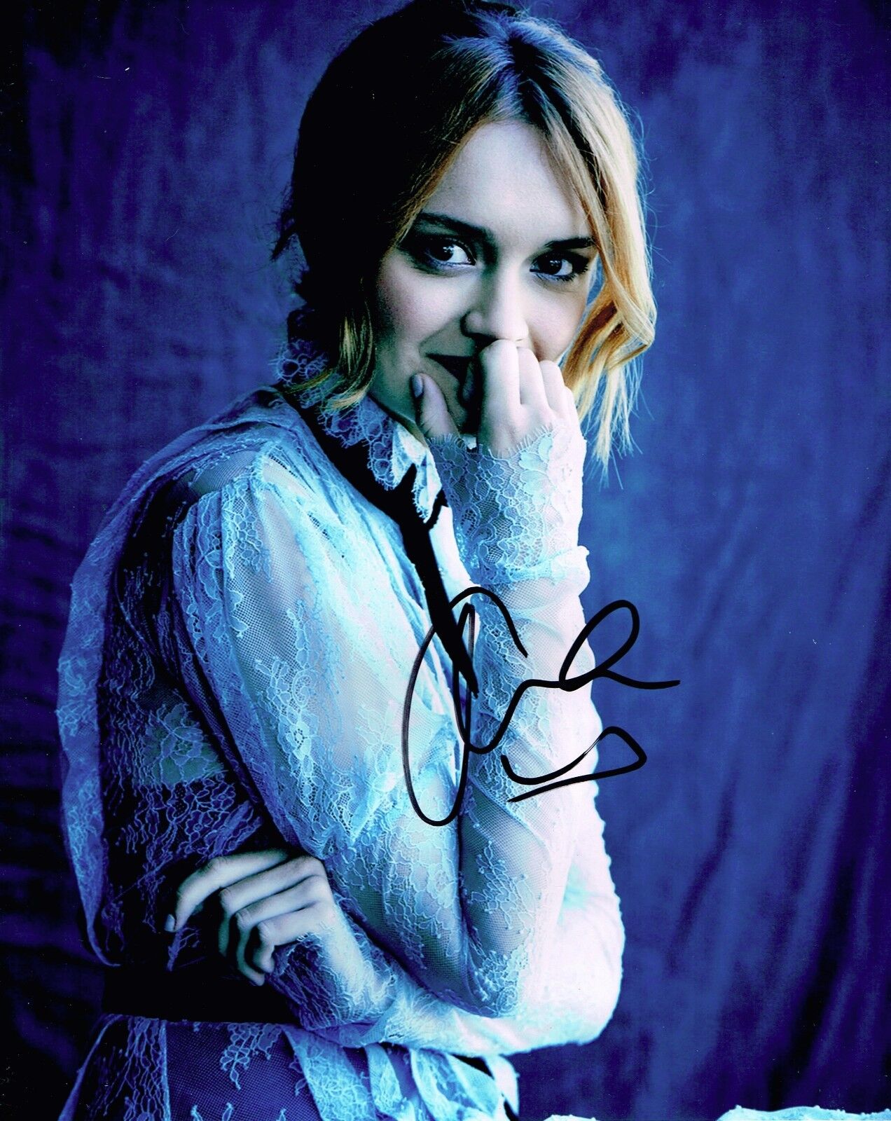 Olivia Cooke Hand Signed Autograph 8x10 Photo Poster painting In Person Bates Motel Vanity Fair