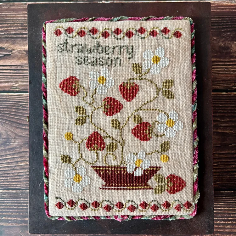 Strawberry Season Cross-stitch Chart