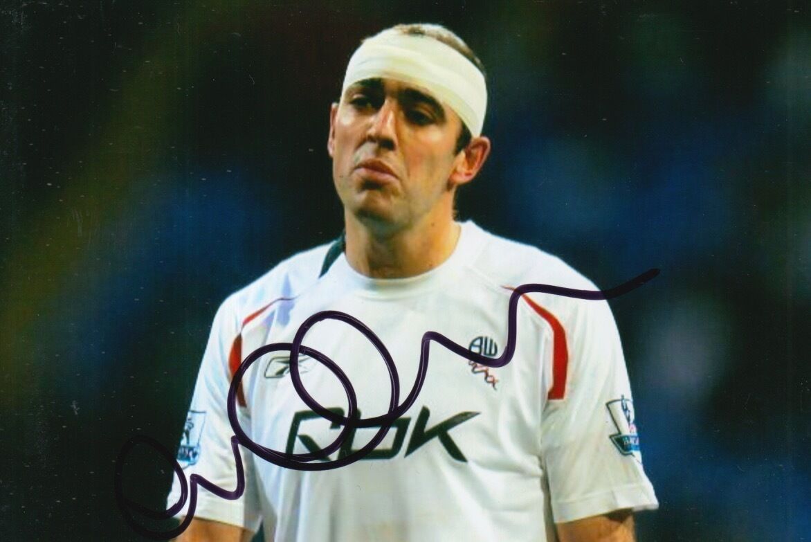 BOLTON WANDERERS HAND SIGNED GAVIN MCCANN 6X4 Photo Poster painting 2.