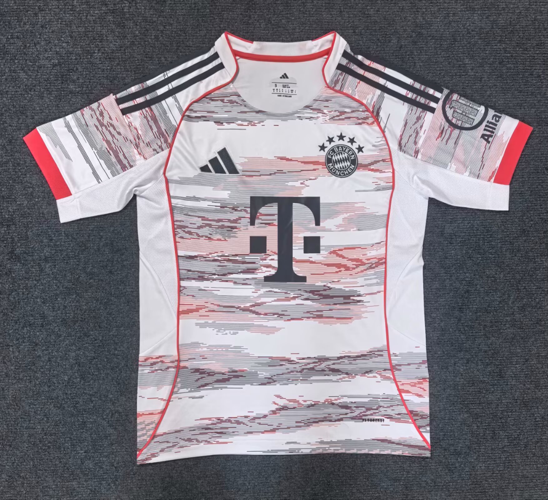 25/26 Bayern Munich Away Football shirt 1:1 Thai Quality