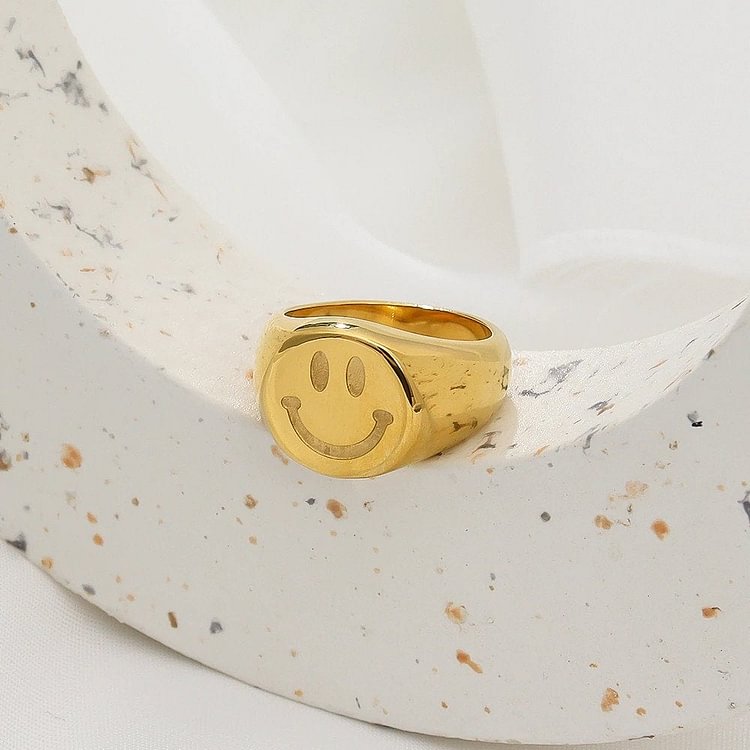 'Good Days' Smiley Face Ring