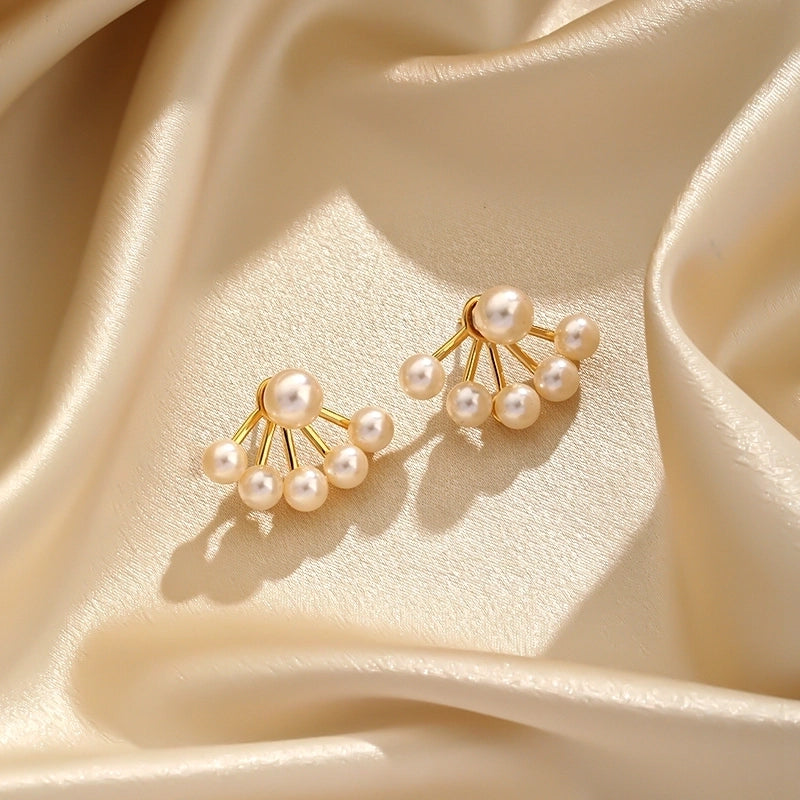 1 Pair Elegant Luxurious Minimalist Sector Inlay Freshwater Pearl Copper Freshwater Pearl 18k Gold Plated Ear Studs