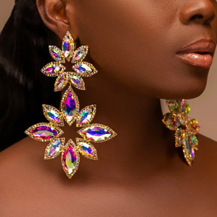 Fashion Flower Shaped Rhinestone Shiny Earrings