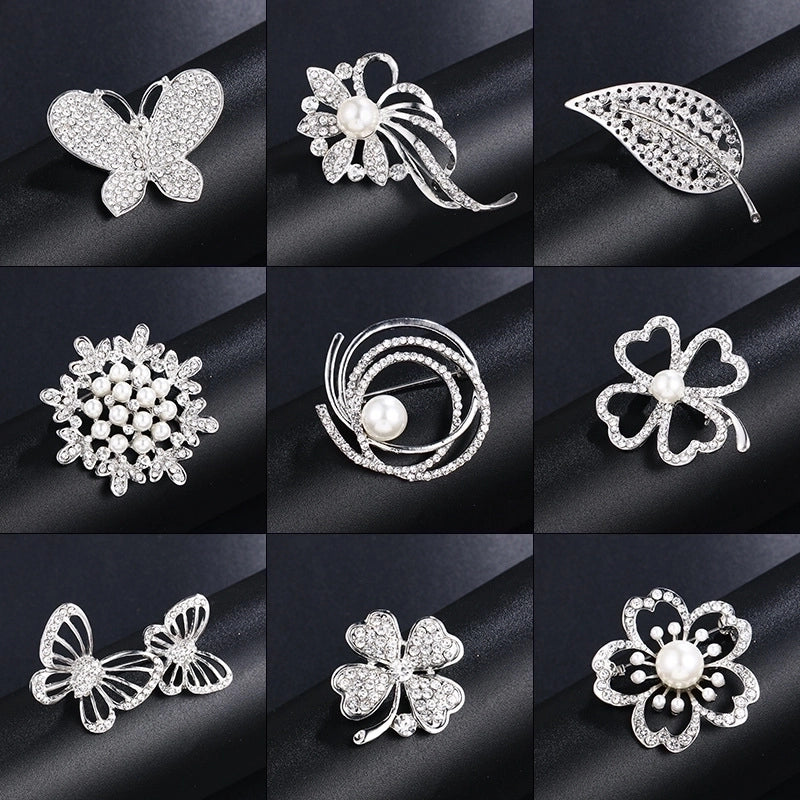 Elegant Pin Leaf Flower Butterfly Alloy Plating Inlay Rhinestones Pearl Women'S Brooches