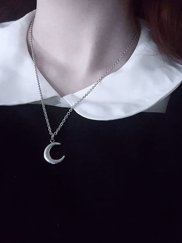 Gothic Dark Vintage Witch Moon Pendant Necklace