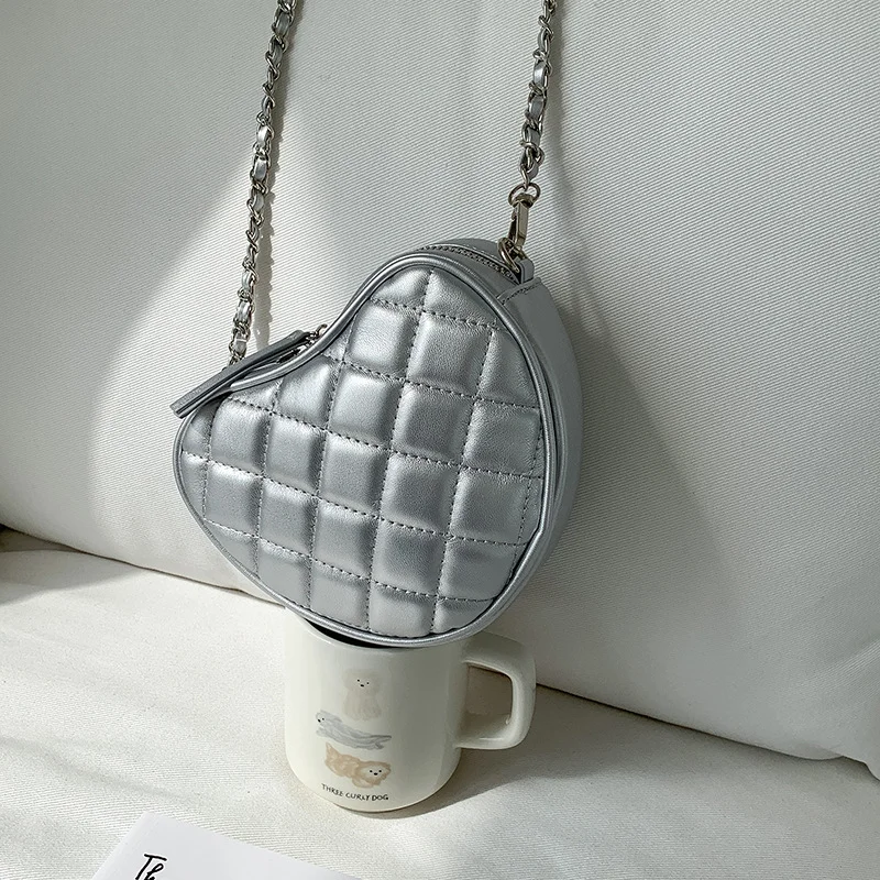 Mongw Mongw Summer New Fashion Embroidery Line Red Chain Bag Female Senior Sense Small Heart-Shaped Diamond Lattice Oblique Slung Small Bag