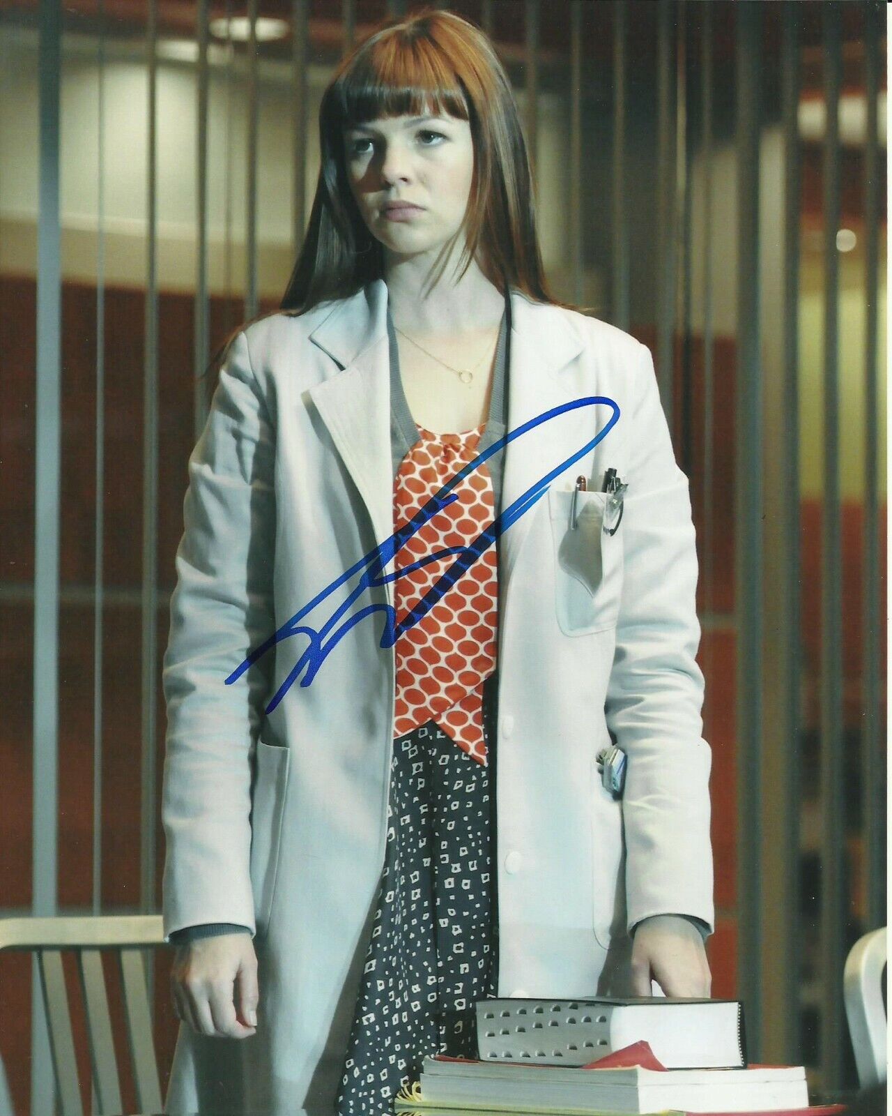 AMBER TAMBLYN SIGNED HOUSE MD Photo Poster painting UACC REG 242 FILM AUTOGRAPHS