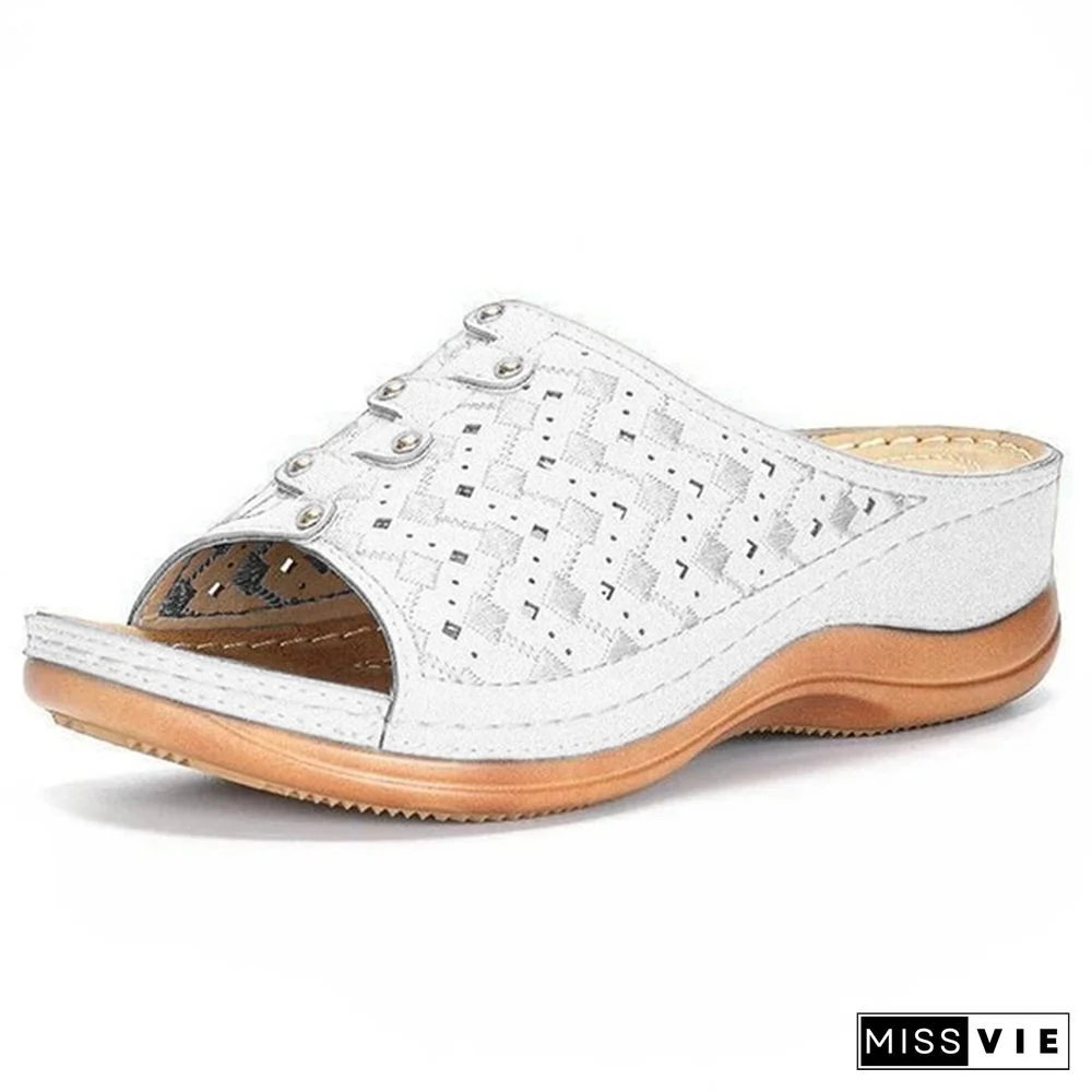 Large Size Casual Sandals Female New Solid Color Thick Bottom Carved Ladies Slippers