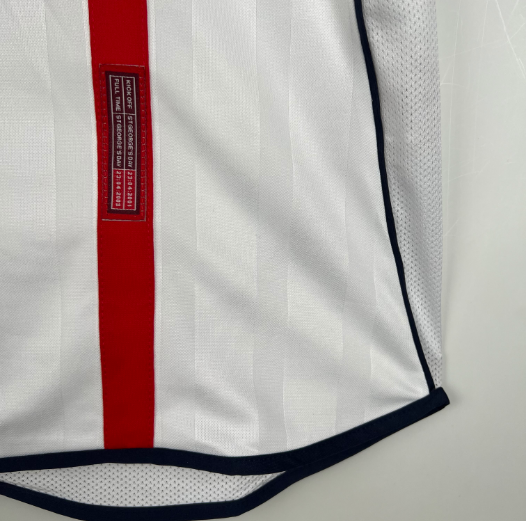 Retro England 2002 Home Men's Football T-Shirt Thai Quality