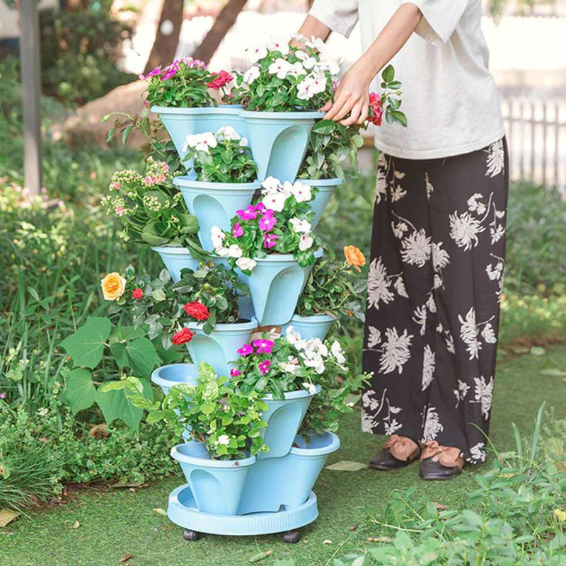 Stackable planters 