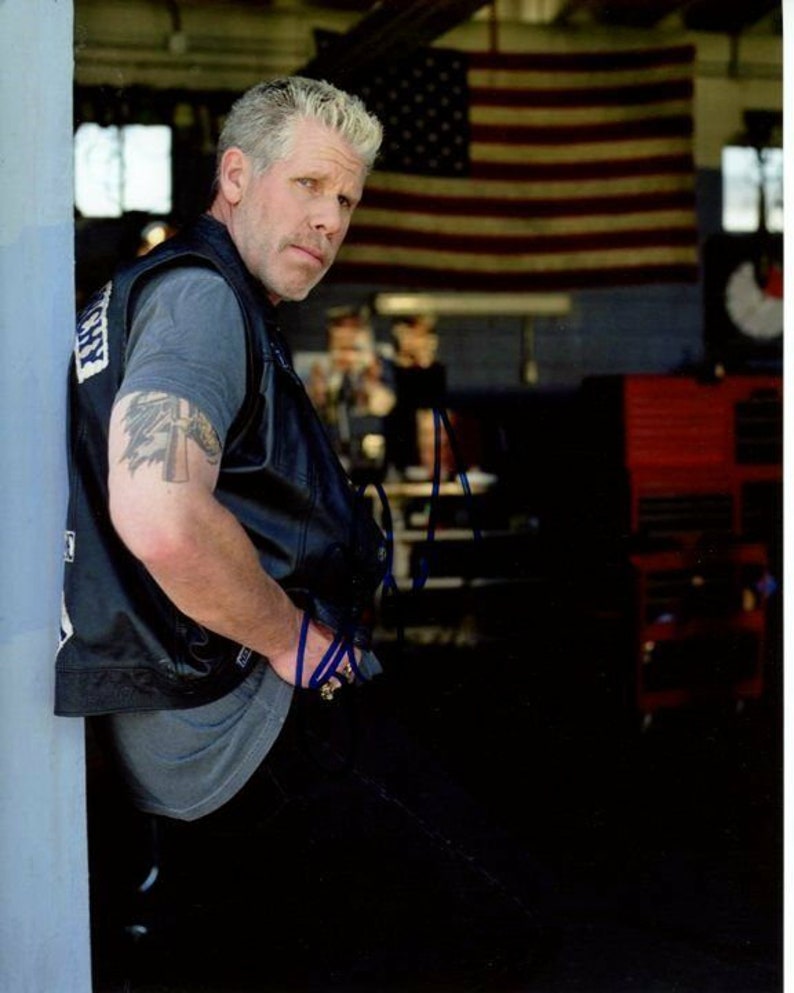 Ron perlman signed autographed sons of anarchy clay morrow Photo Poster painting