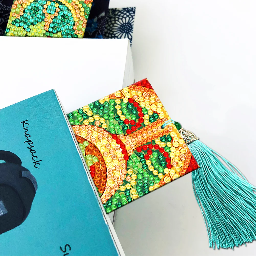 2pcs Christmas Special Shape Diamond Art Bookmarks Pendant Santa