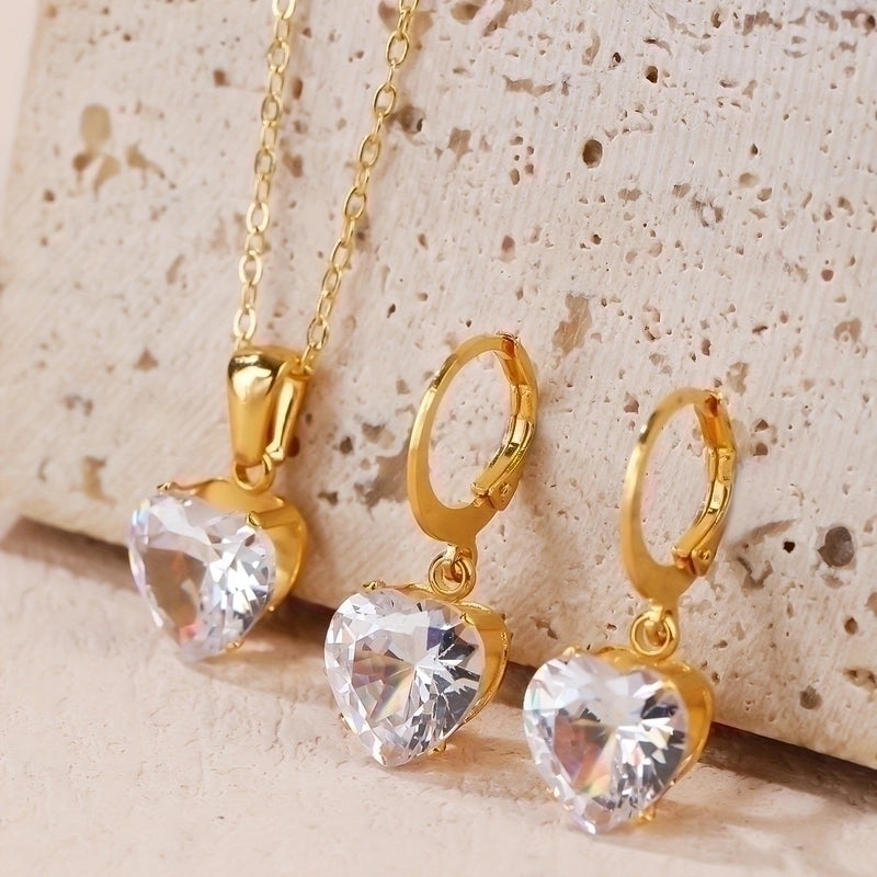 Luxurious Minimalist Heart Shape 304 Stainless Steel Zircon Gold Plated Plating Inlay Necklace