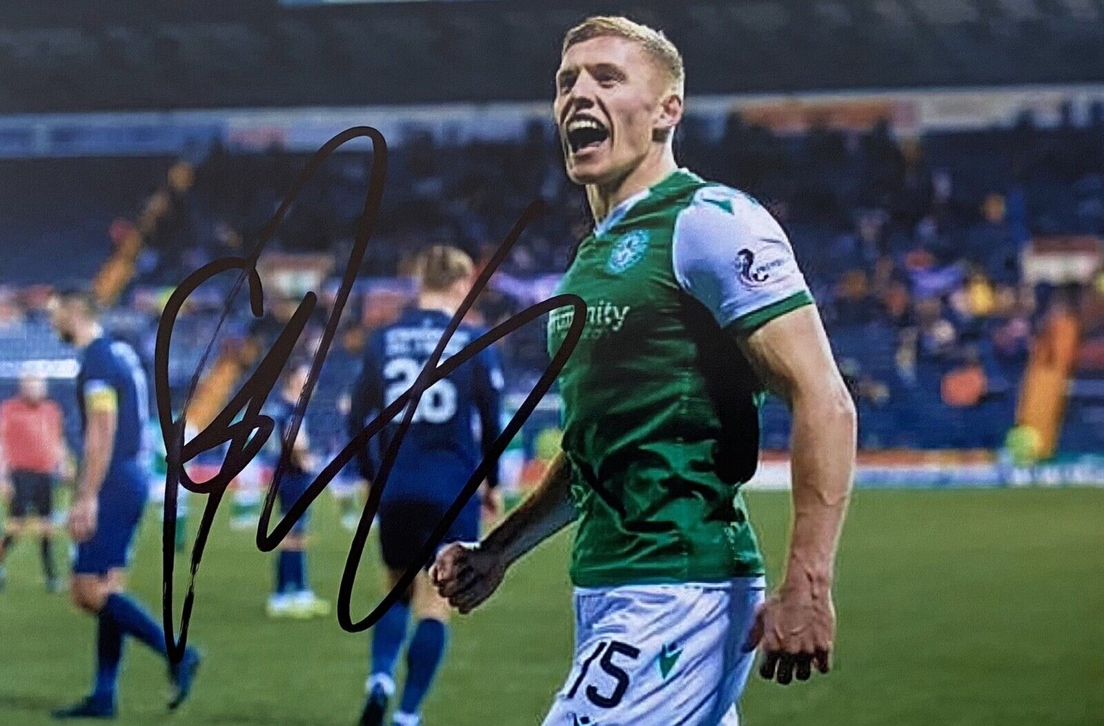 Greg Docherty Genuine Hand Signed Hibernian 6X4 Photo Poster painting