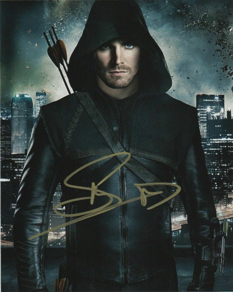 Stephen Amell Autographed Signed 8x10 Photo Poster painting ( Arrow ) REPRINT