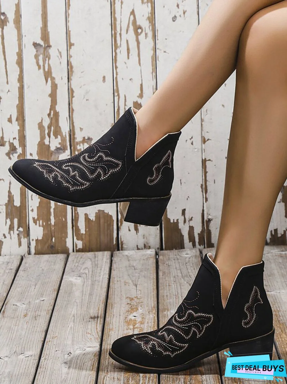 West Style Embroidered Detail Chunky Heeled Booties