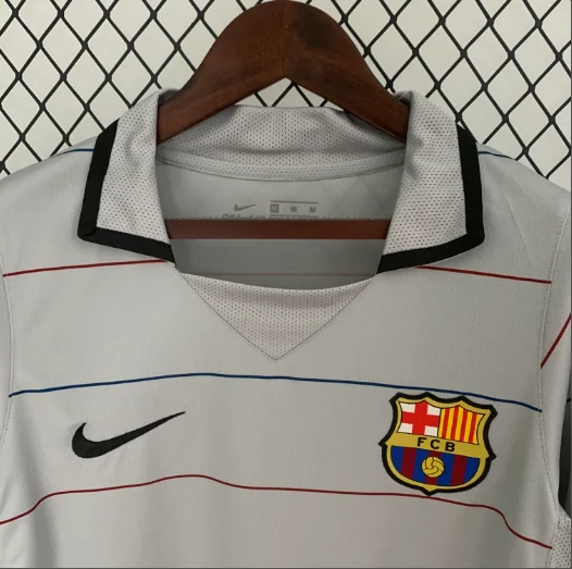 Retro Barcelona 03/04 Away Football Shirt Thai Quality