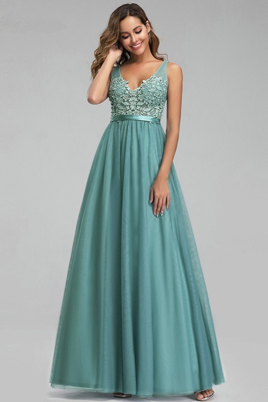 Dusty Blue V-Neck Sleeveless Lace Appliques Long Evening Prom Dress