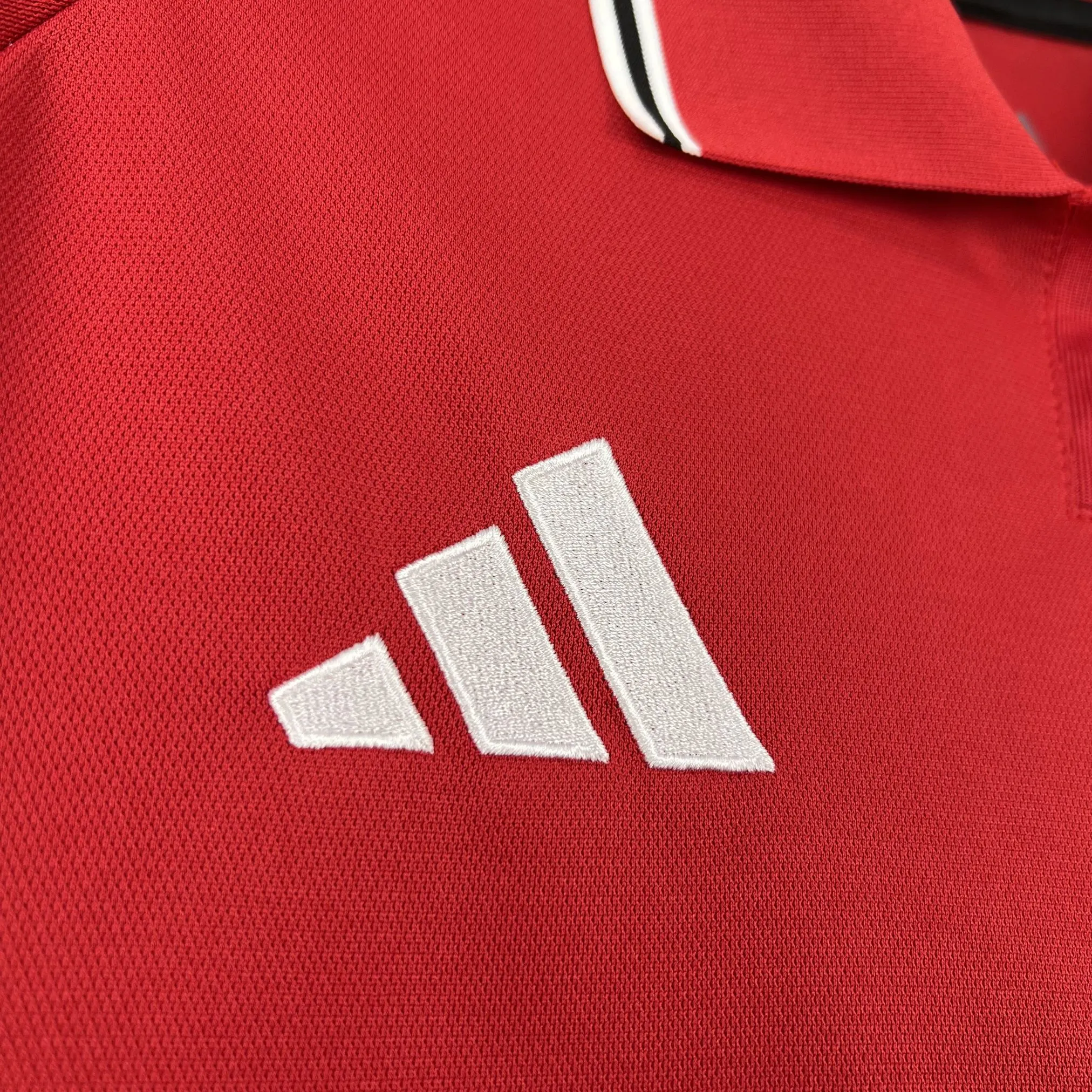26/27 Football Shirt Manchester United Red Thai Quality