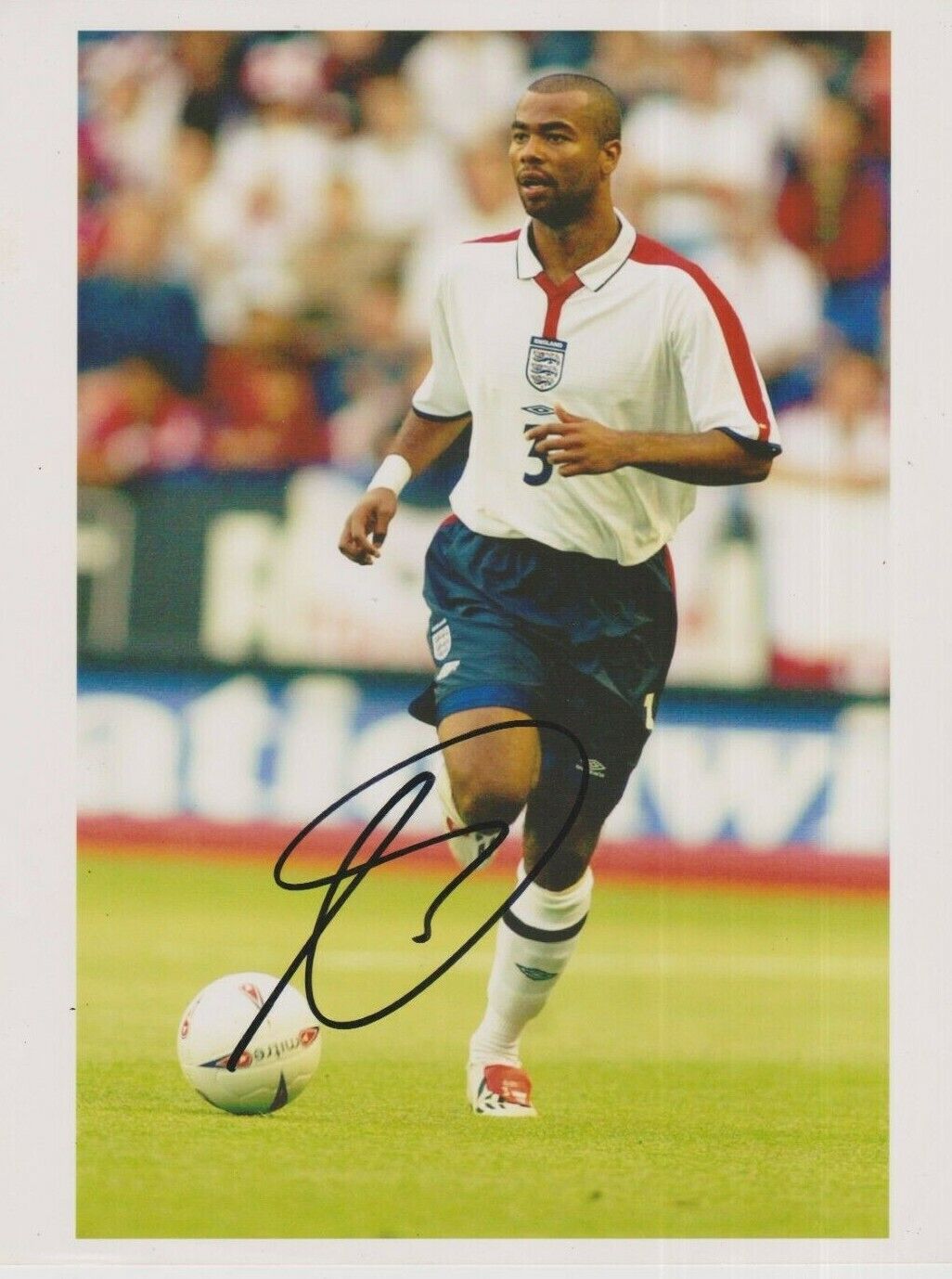 Ashley Cole **HAND SIGNED** 10x8 Photo Poster painting ~ AUTOGRAPHED ~ England FC