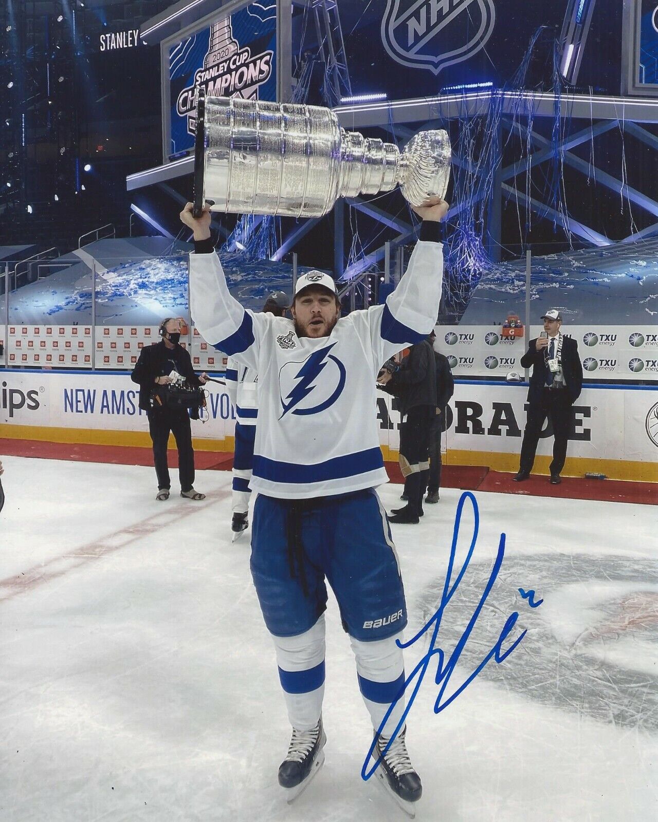 Luke Schenn Signed 8x10 Photo Poster painting Stanley Cup Tampa Bay Lightning Autographed COA