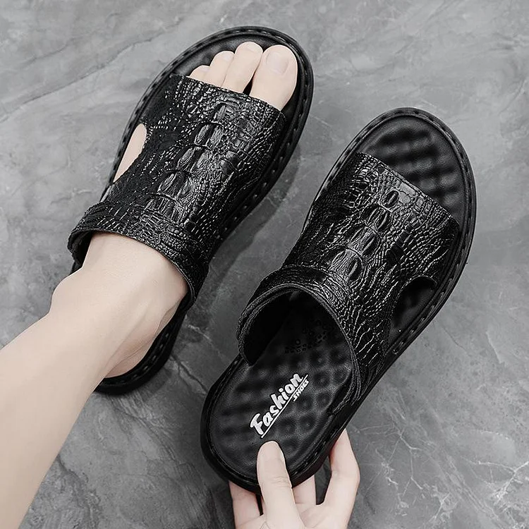 Sandalias suela blanda de piel con estampado de cocodrilo