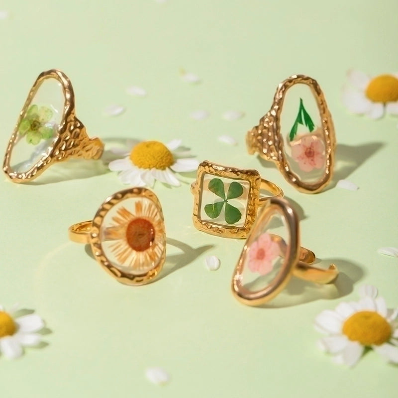 Sweet Artistic Four Leaf Clover Oval Flower 304 Stainless Steel 18K Gold Plated Rings