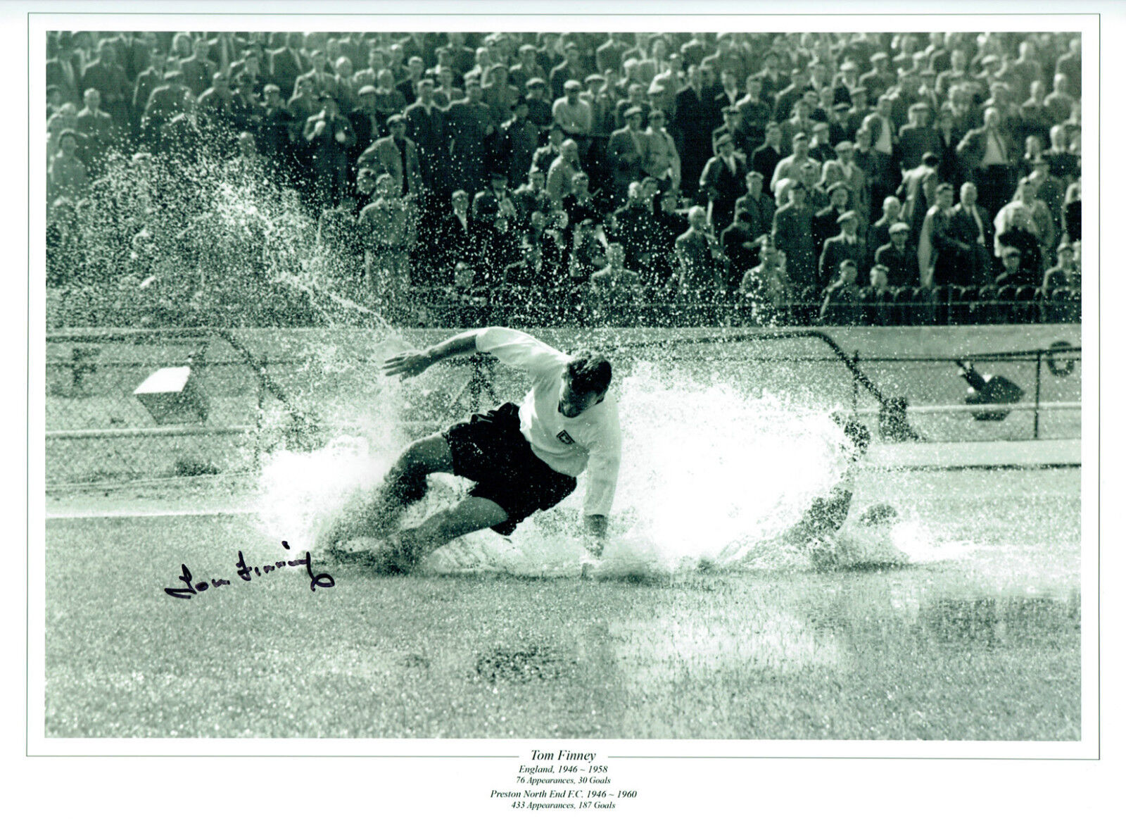 Tom FINNEY The Splash England & Preston Signed Autograph16x12 Photo Poster painting AFTAL COA