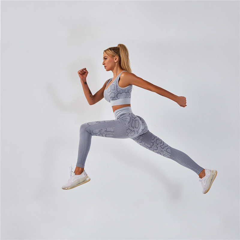 Sustainable yoga clothes
