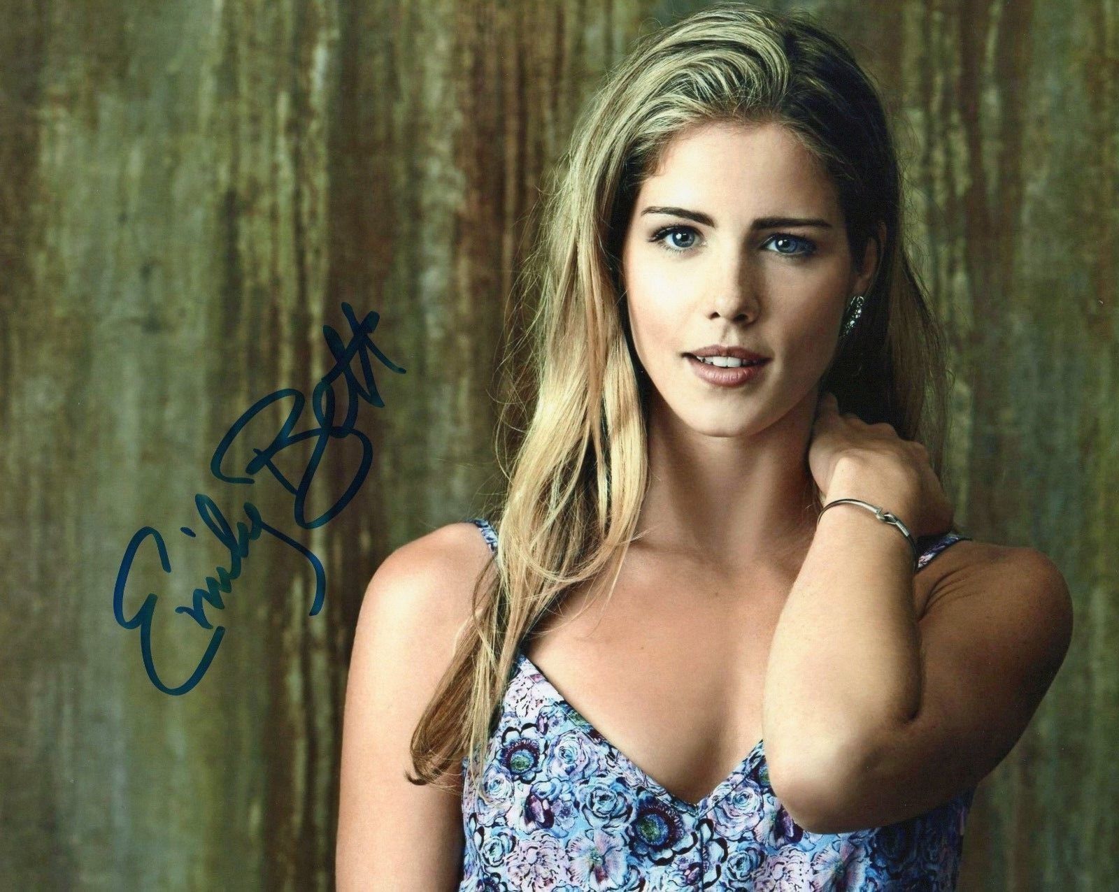 EMILY BETT RICKARDS AUTOGRAPHED SIGNED A4 PP POSTER Photo Poster painting PRINT 2