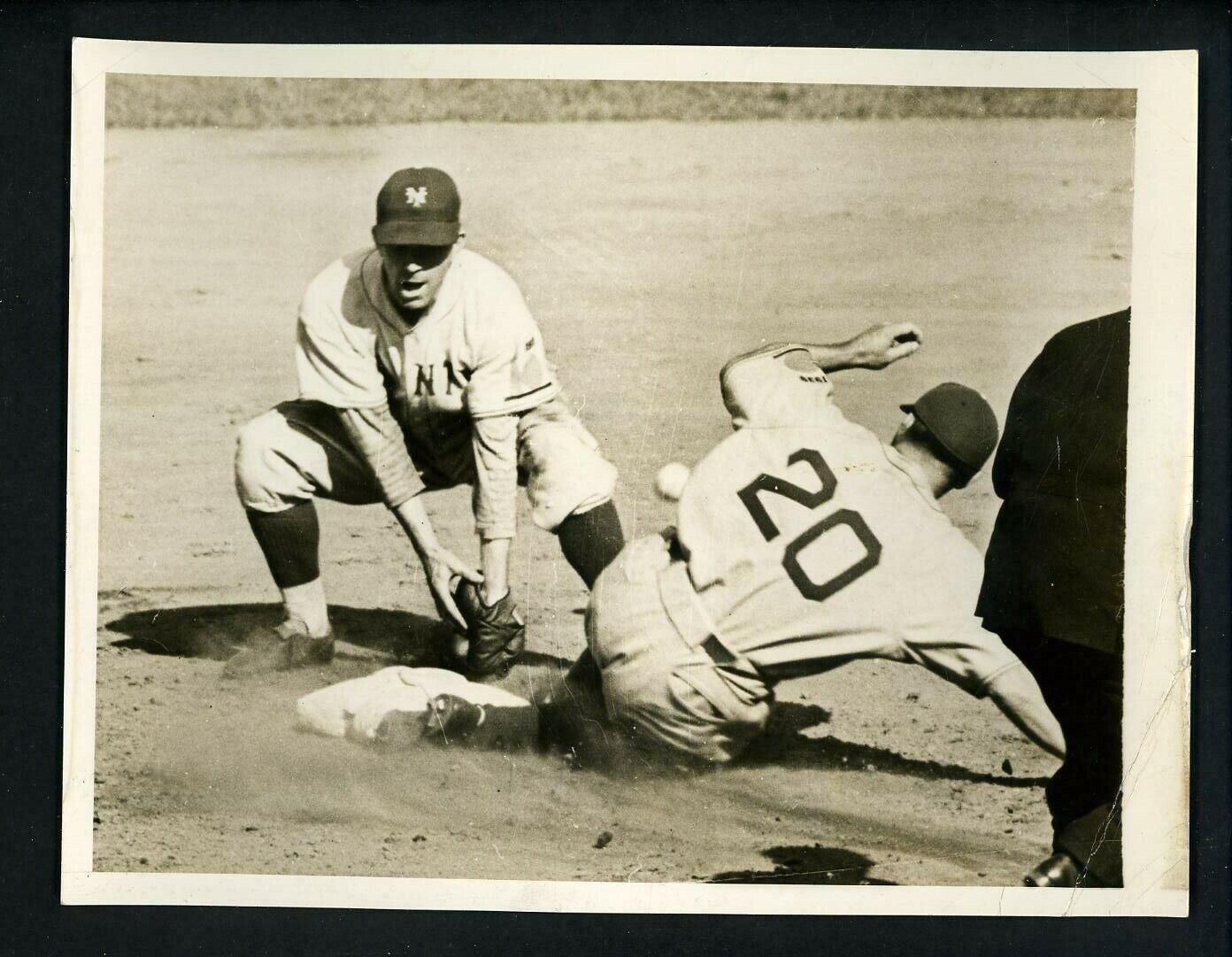 Dick Bartell & Ernie Koy 1938 TYPE 1 Press Photo Poster painting Brooklyn Dodgers NY Giants